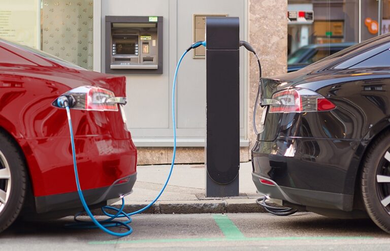 Why Electric Cars are Worthwhile: Advantages and Benefits